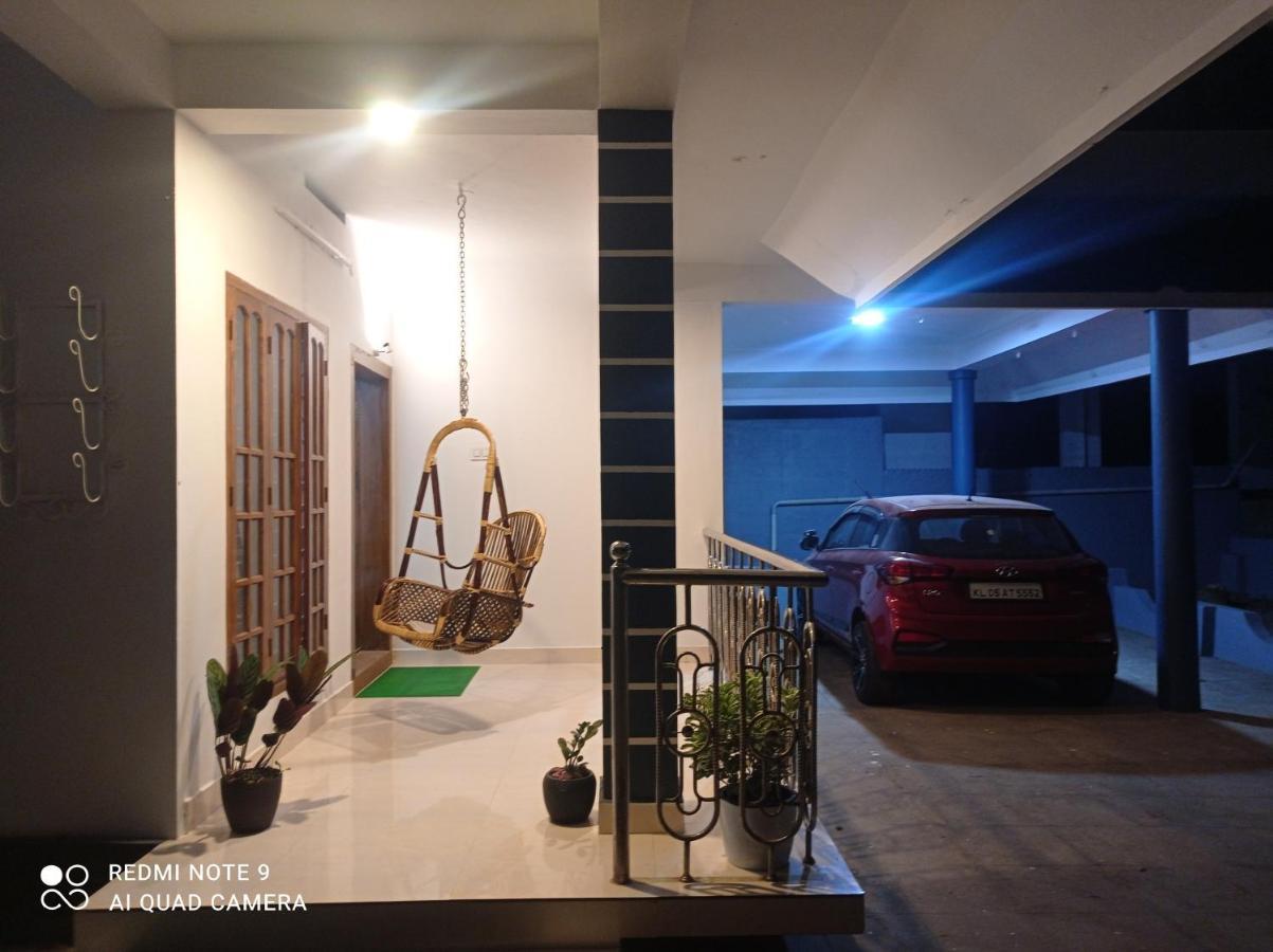 Fab House Appartement Thekkady Buitenkant foto